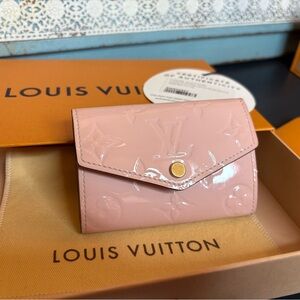 Louis Vuitton Pink Wallet Monogram Design